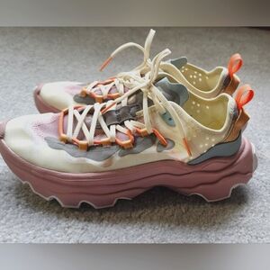 Womens sneakers